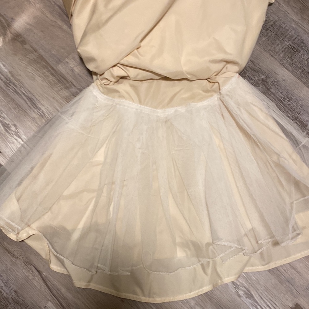 Flower Girl Dress in Cream - Picture 13 of 16